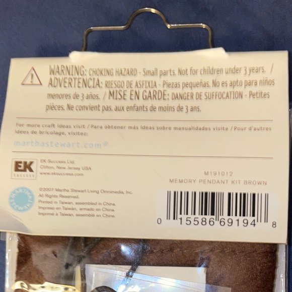 Brand New Martha Stewart Crafts Memory Pendant Kit - Picture 6 of 6